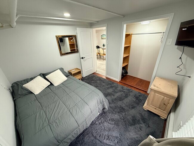 Foto del edificio - 8 N Nashville Ave