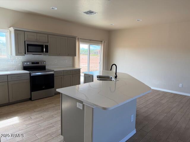 Foto del edificio - 408 E Birch St