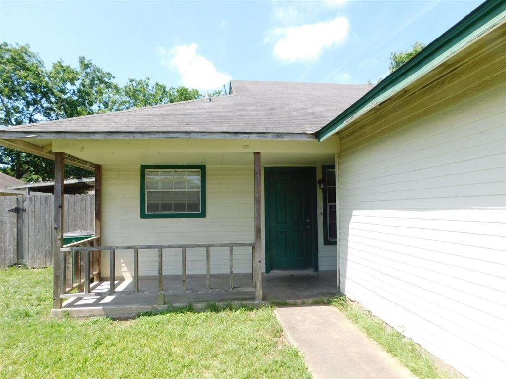 Primary Photo - 8705 Piney Point Dr