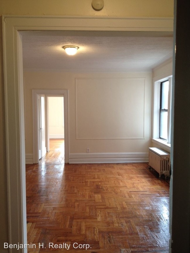 Building Photo - 83 Halsted St