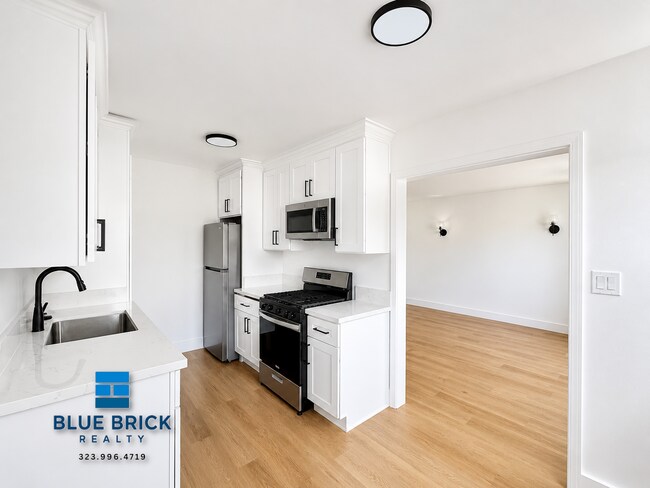 Foto del edificio - 5840 Gregory Ave