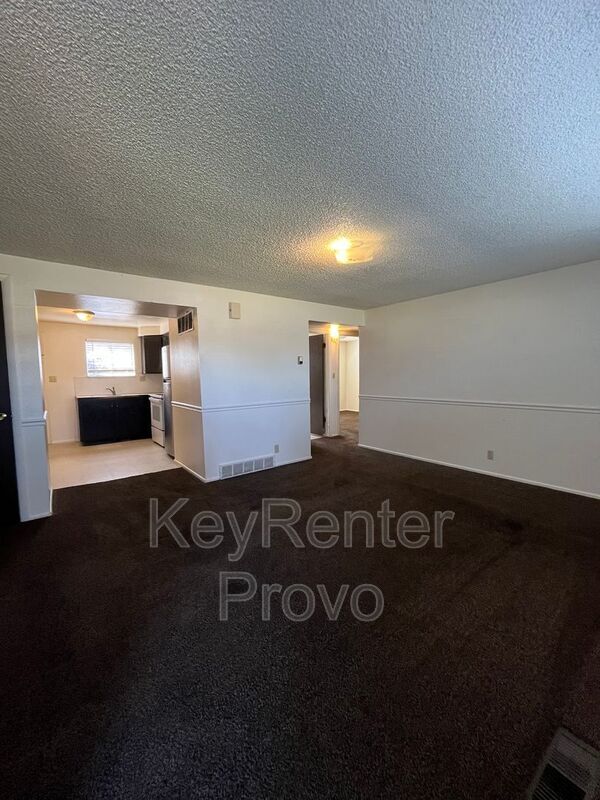 Building Photo - 650 S 500 E