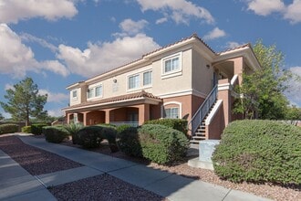 Building Photo - 10553 Pine Glen Ave
