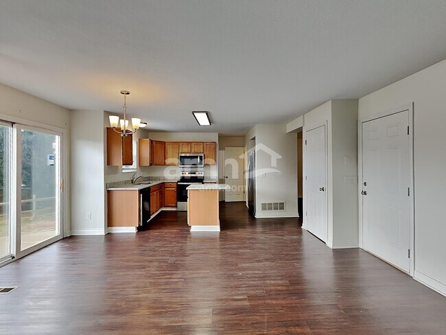 Foto del edificio - 1557 Pheasant Run Dr