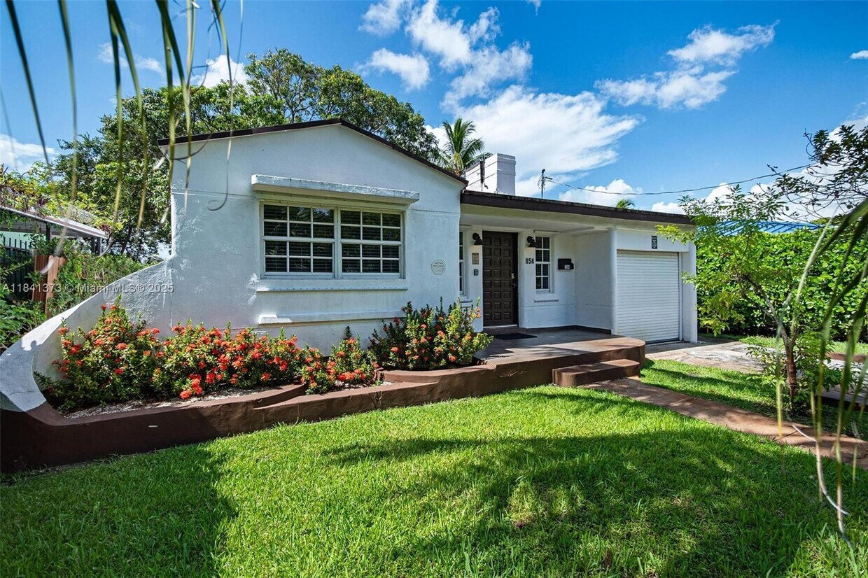 Foto principal - 154 NW 45th St