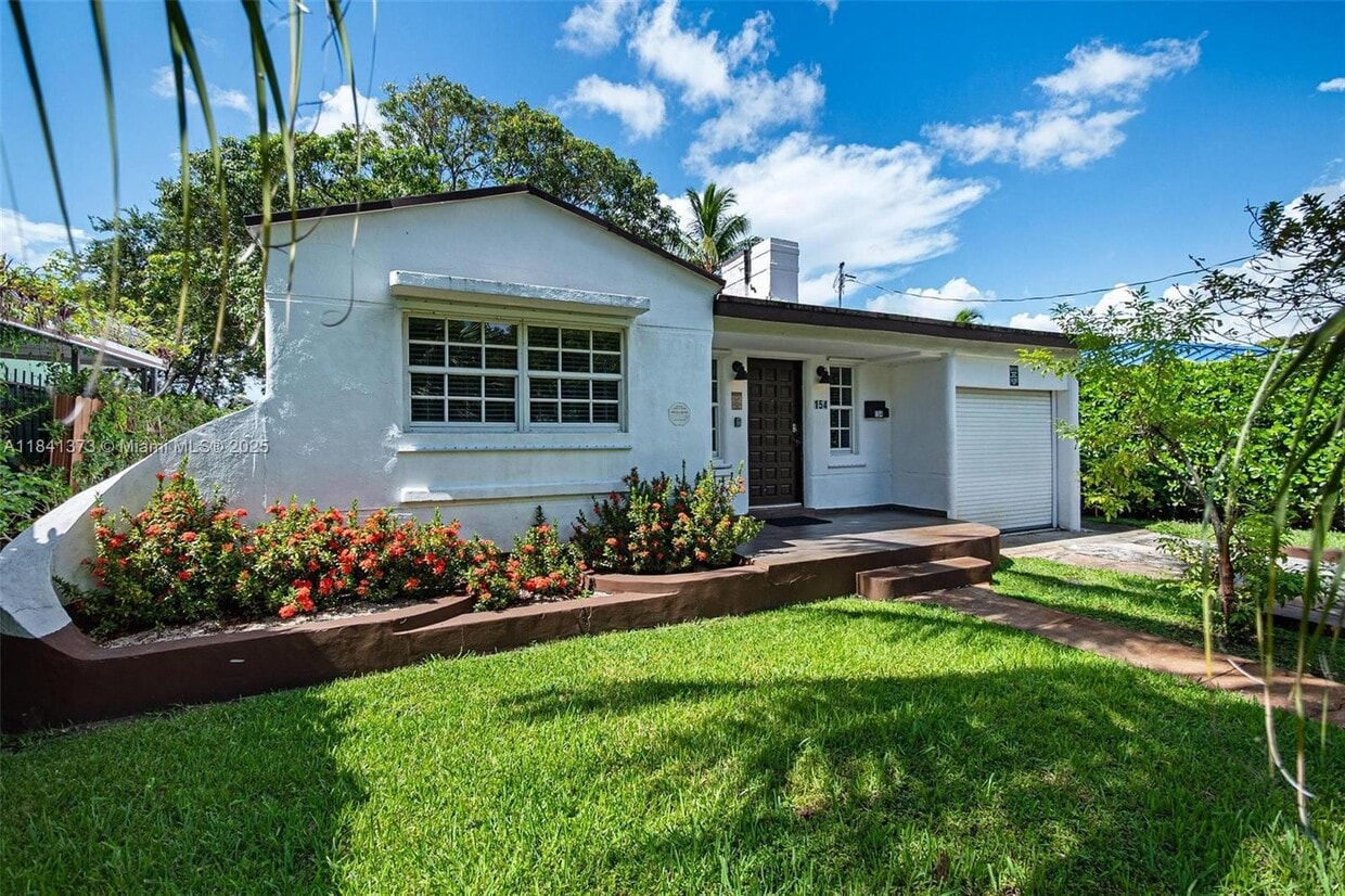 Primary Photo - 154 NW 45th St