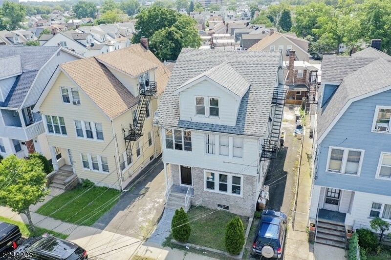 41 Grove St Unit 2, Bloomfield, NJ 07003 Room for Rent in Bloomfield