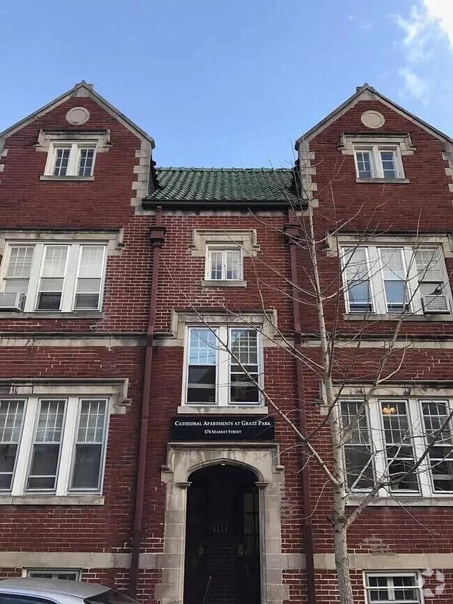 Building Photo - 176 Market St