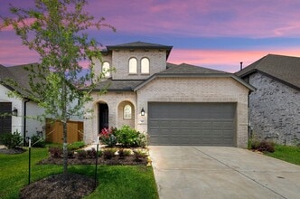 Building Photo - 997 Newport Crk Dr