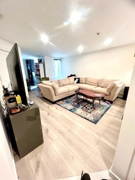 Foto del edificio - 1115 Willow Ave