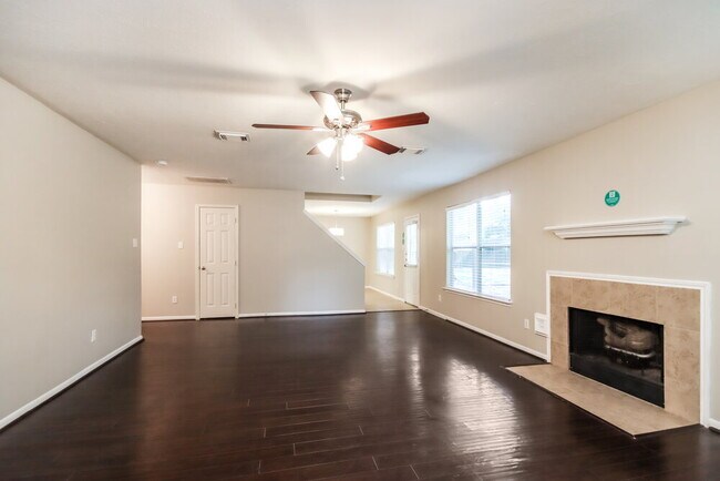 Foto del edificio - 403 Douglas Fir Dr