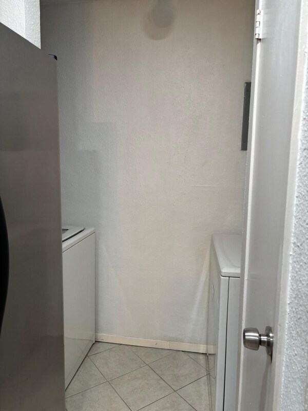 Foto del edificio - 5667 Birchmont Dr