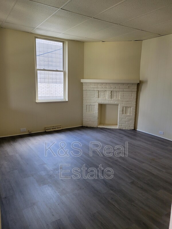 Building Photo - 218 Aidyl Ave