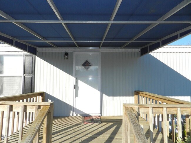 Foto del edificio - 2128 Jack Rd