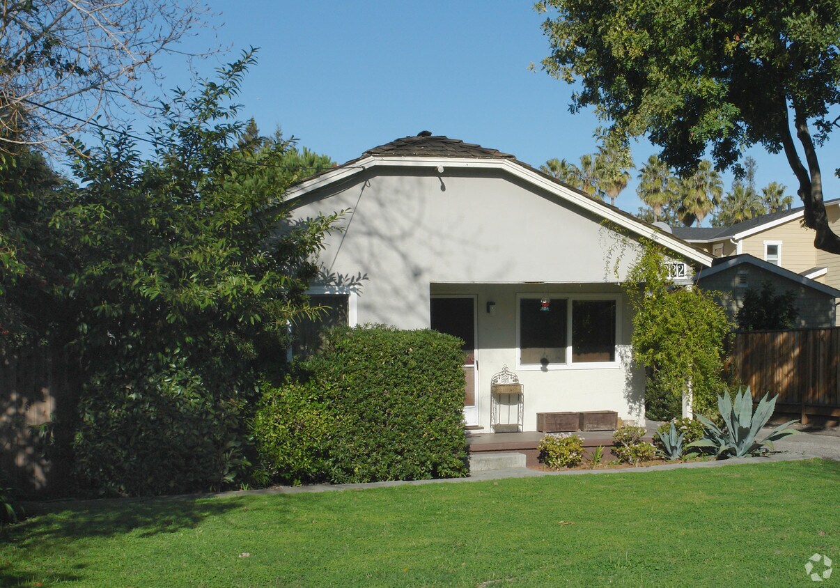 Building Photo - 232 Silverwood Ave