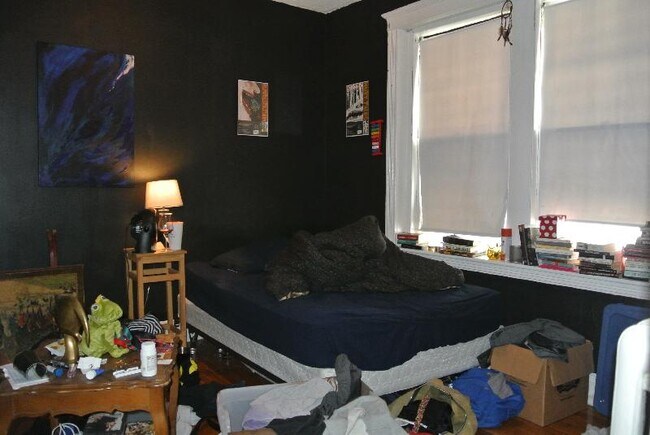 Building Photo - 1715 Commonwealth Ave