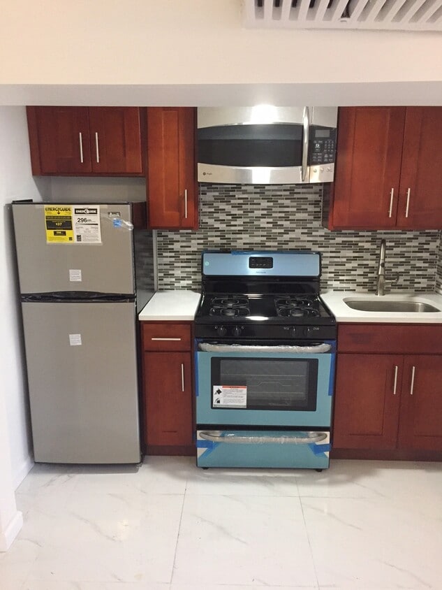 Photo - 6639 Burns St (Rego Park, NY)