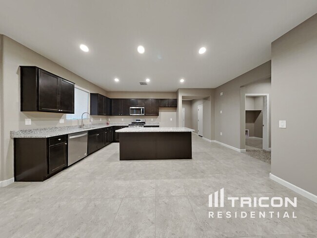 Building Photo - 30376 W Sheila Lane Buckeye AZ