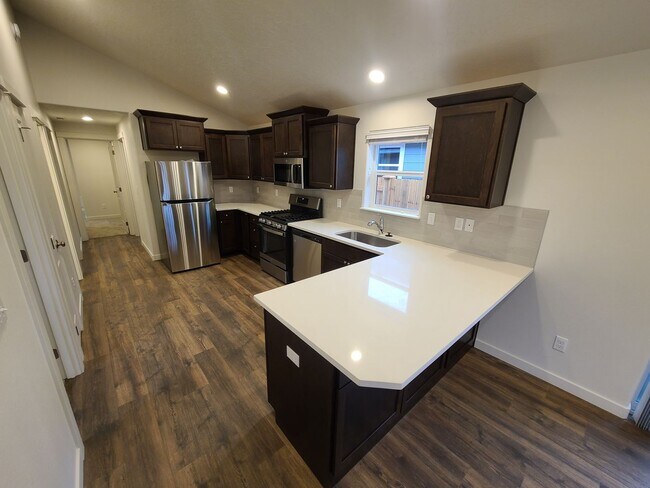 Foto del edificio - Single Level 3 Bed/2 Bath in NW Redmond - Upas Avenue