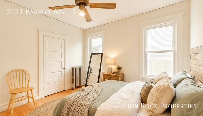 Foto del edificio - 2121 Harriet Ave