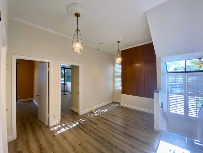Building Photo - 500 E Del Mar Blvd