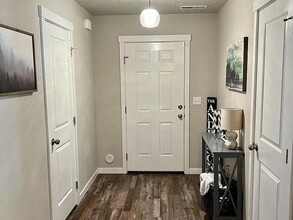 Building Photo - 9350 W Songwood Dr