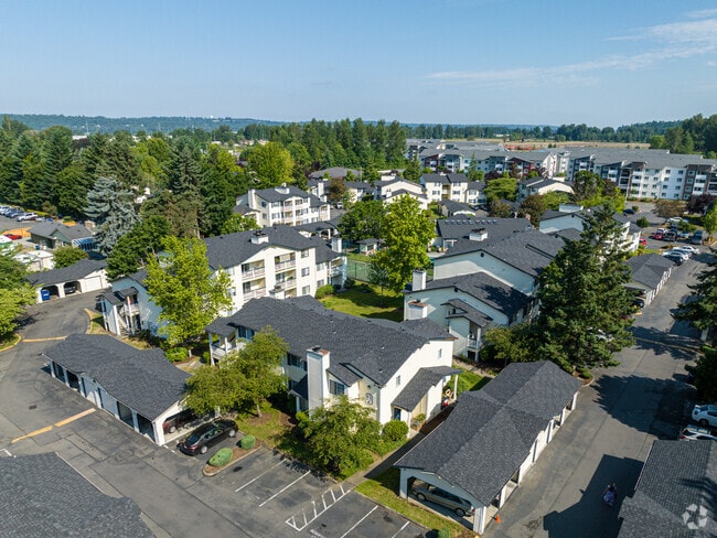 Building Photo - Mallard Pointe at Riverbend