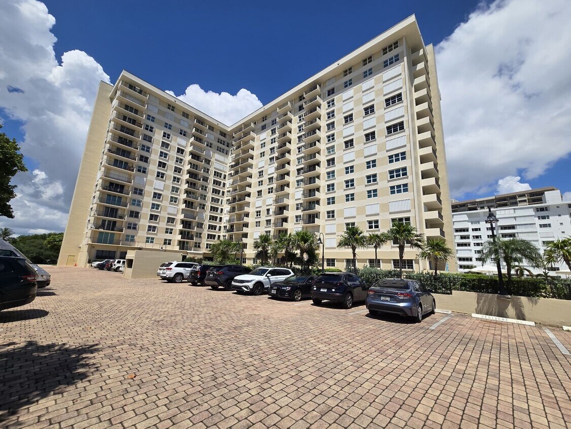 Primary Photo - Live the High Life - Ocean Views on the 11...