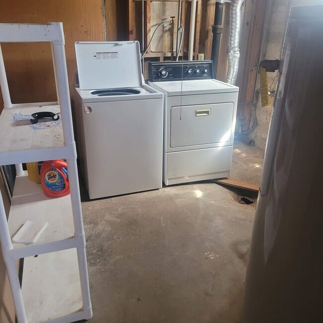 Building Photo - 1600 N 17th St