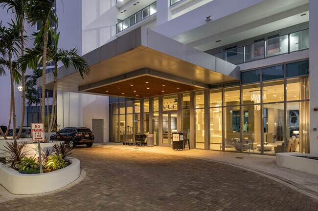 Building Photo - 1155 N Gulfstream Ave