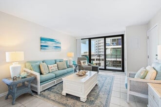 Building Photo - 427 E Beach Blvd