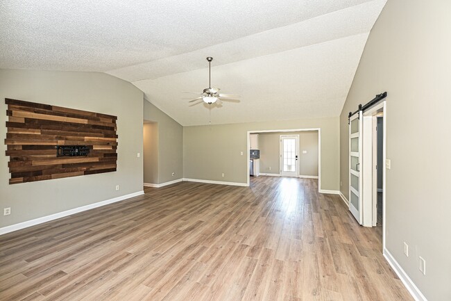 Building Photo - 3805 Cassidy Dr