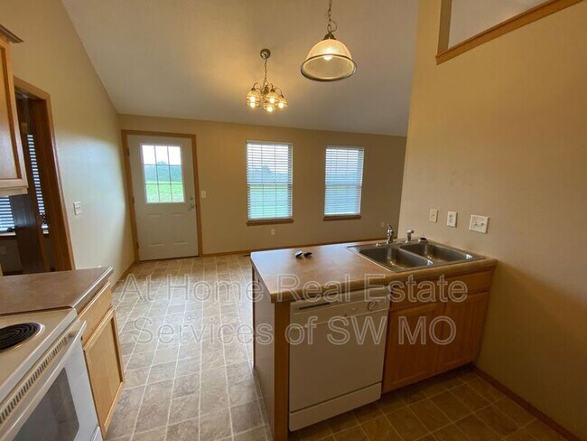 Foto del edificio - 753 Meadowview St