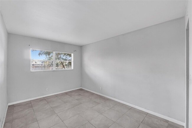 Foto del edificio - 4050 NE 12th Terrace