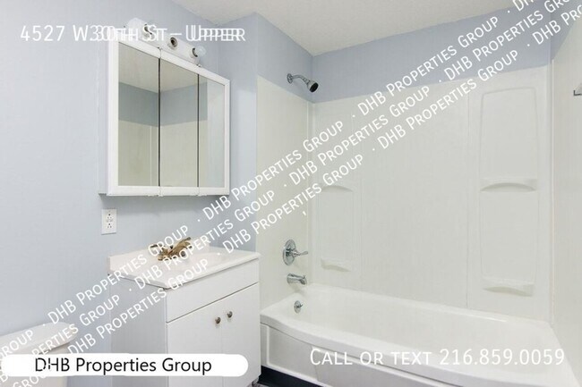 Building Photo - W30th St Triplex