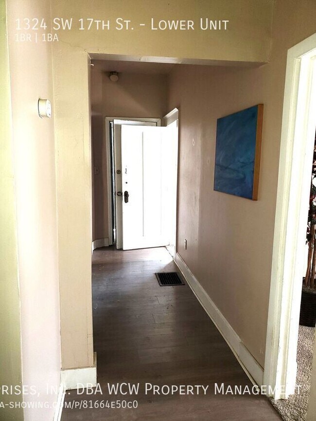 Foto del edificio - 1324 SW 17th St