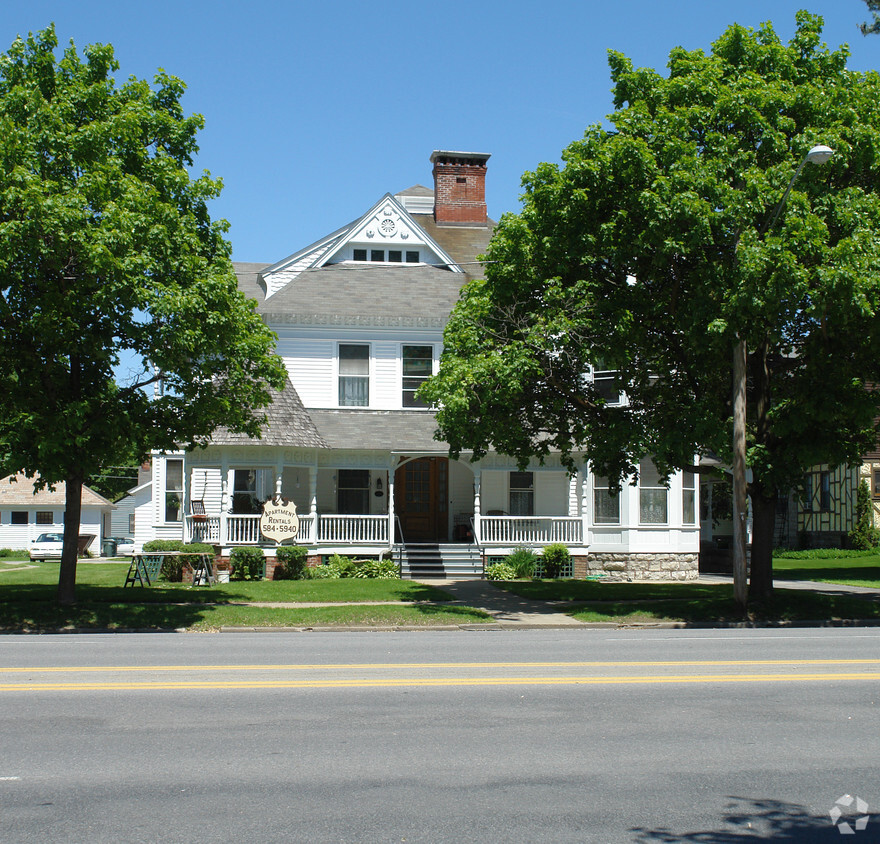 Building Photo - 107 Union Ave