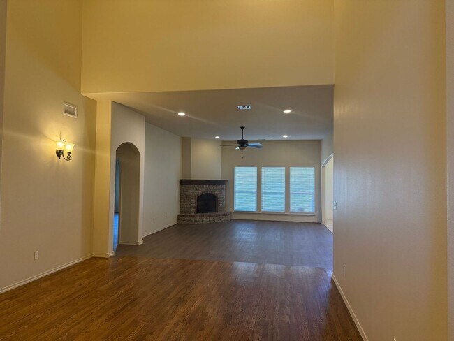 Foto del edificio - Welcome to your beautiful 3 bedroom home in the Battle Creek golf community!