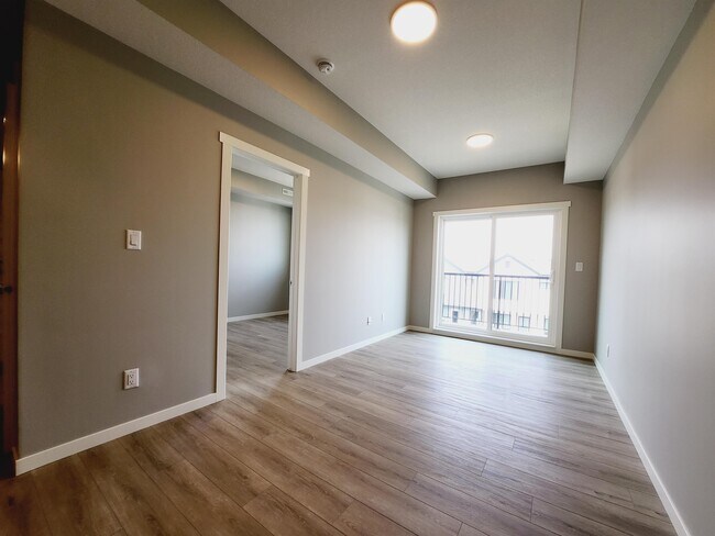 Building Photo - 856 Secord Blvd NW