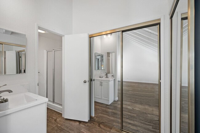 Foto del edificio - Move in today!