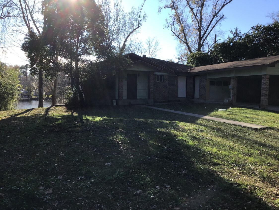 232 Hideaway Ln, Goodrich, TX 77335 House Rental in Goodrich, TX