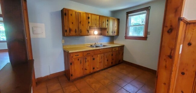 Building Photo - 2411 Christel Ave