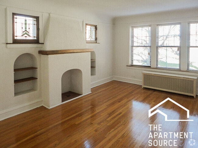 Building Photo - 2611 W Berwyn Ave