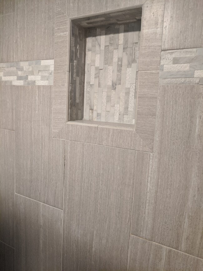 Ceramic tiled shower - 122 Oakwood Ave