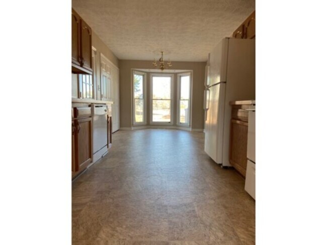 Building Photo - 202 Laketree Boulevard, Spring Lake, Nc 28390