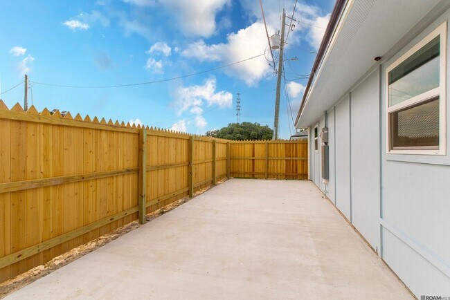 Building Photo - 43053 N Billville Rd