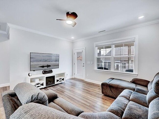 Building Photo - Build Equity While Leasing - Lease and Own...