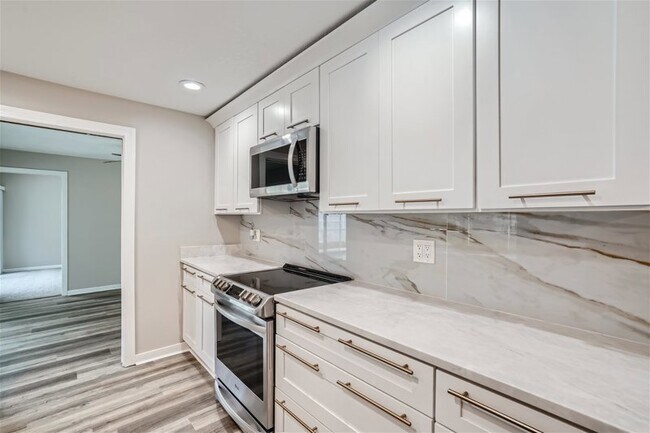 Foto del edificio - 6101 27th St S, St. Petersburg, FL, 33712