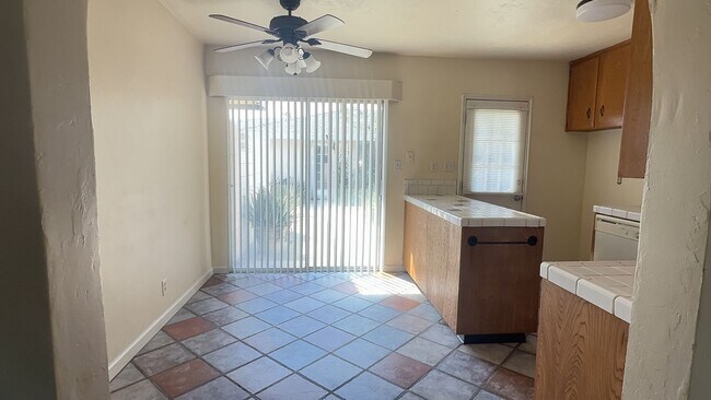 Foto del edificio - Charming 2bd 1bth Duplex