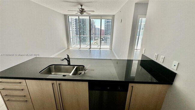 Foto del edificio - 1111 SW 1st Ave